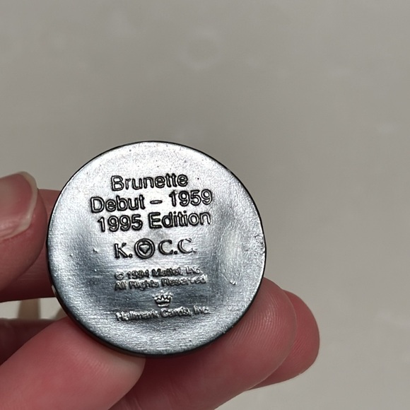 Brunette Debut 1959 Barbie Ornament 1995 - Picture 9 of 9